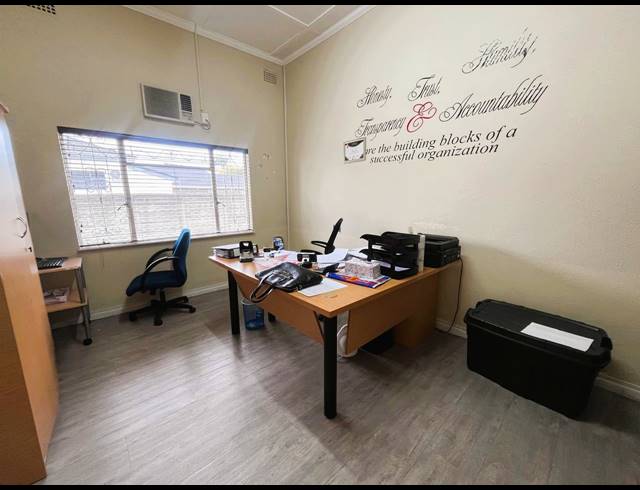 374M² OFFICE FOR SALE IN BEREA
